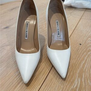 Manolo Blahnik White Pointed Toe Pumps